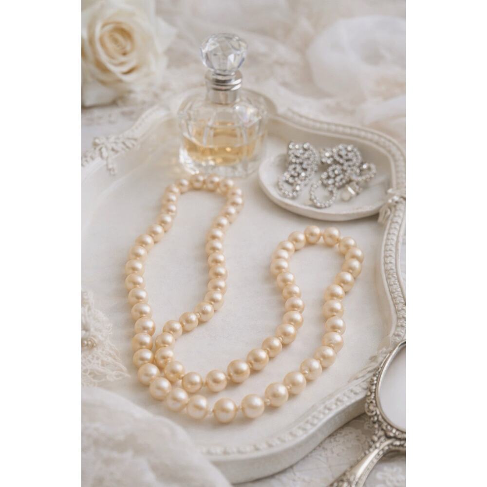 Vintage Hand Knotted Cultured Pearl Necklace Champagne Pearls Barrel Clasp - Picture 2 of 8
